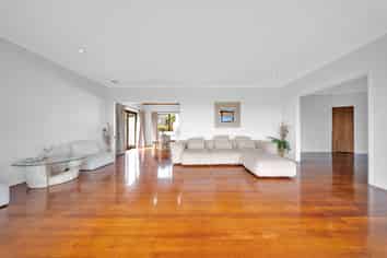 8 Copperfield Terrace, Mellons Bay