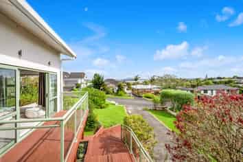 8 Copperfield Terrace, Mellons Bay