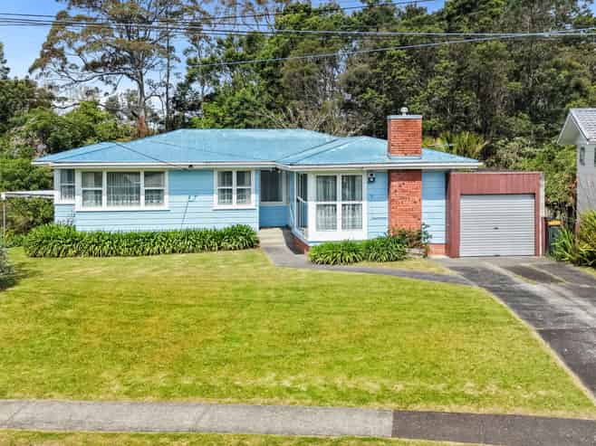 69 Woodside Road, Massey