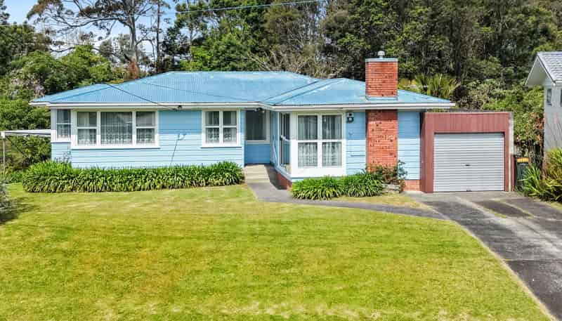 69 Woodside Road, Massey