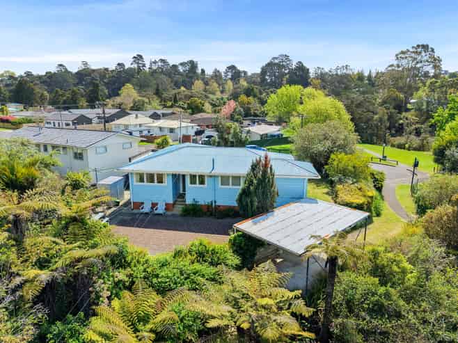 69 Woodside Road, Massey