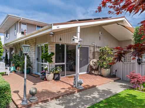 605 Roberts Street, Hastings