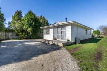 7 Watt Road, Otatara