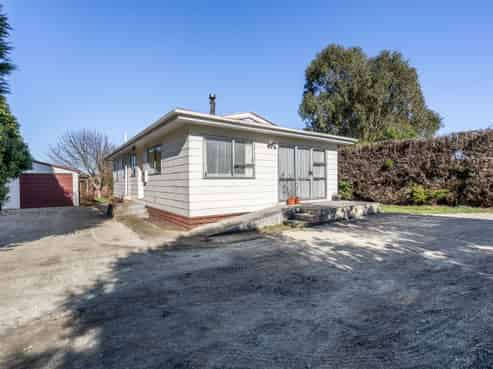 7 Watt Road, Otatara