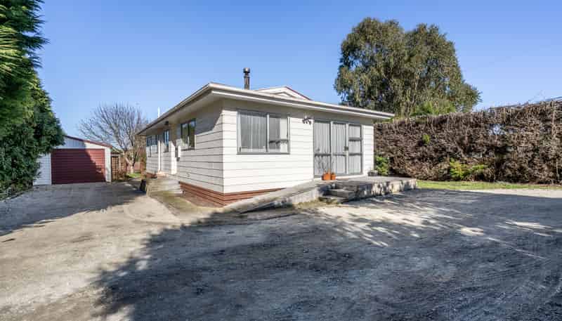 7 Watt Road, Otatara