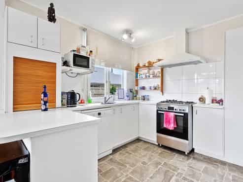 14 Donald Street, Regent