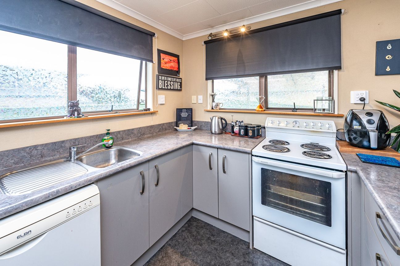 Invest or nest in Castlecliff – pohled 5