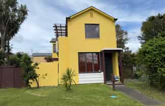 158 Guys Road, Huntington Park