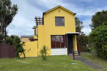 158 Guys Road, Huntington Park