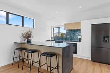 3/129 Clarence Street, Riccarton