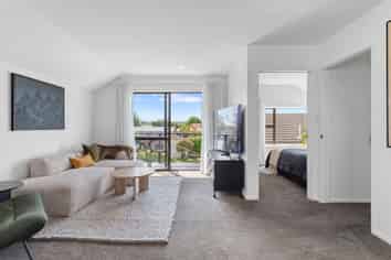 3/129 Clarence Street, Riccarton