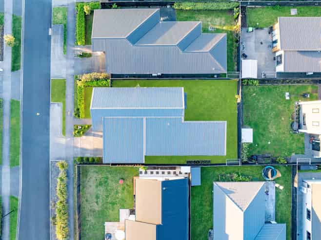 8 Probert Crescent, Chartwell
