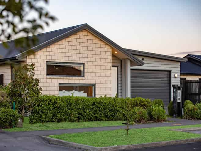 8 Probert Crescent, Chartwell