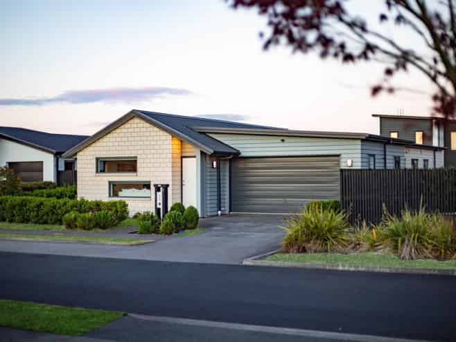 8 Probert Crescent, Chartwell