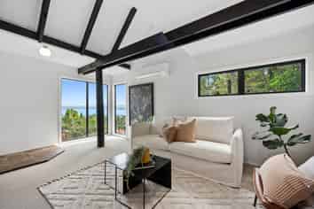 35 Pluto Place, Beach Haven