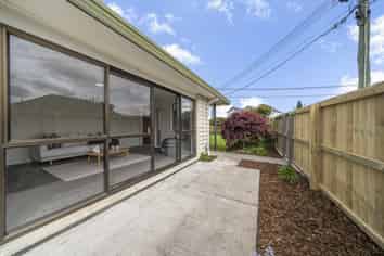 2B Barclay Place, Burwood