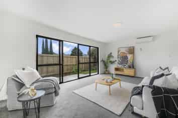 2B Barclay Place, Burwood