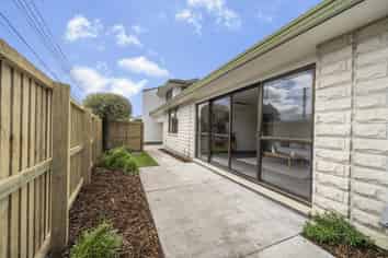 2B Barclay Place, Burwood
