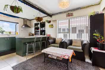 5 Mail Avenue, Weymouth
