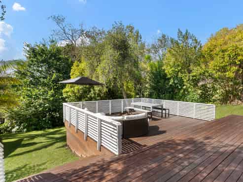 2/19 Lake Road, Northcote