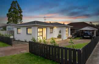 28A Renata Crescent, Te Atatu Peninsula