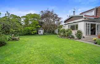 8a Lemari Avenue, Stoke