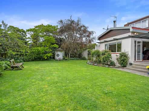 8A Lemari Avenue, Stoke