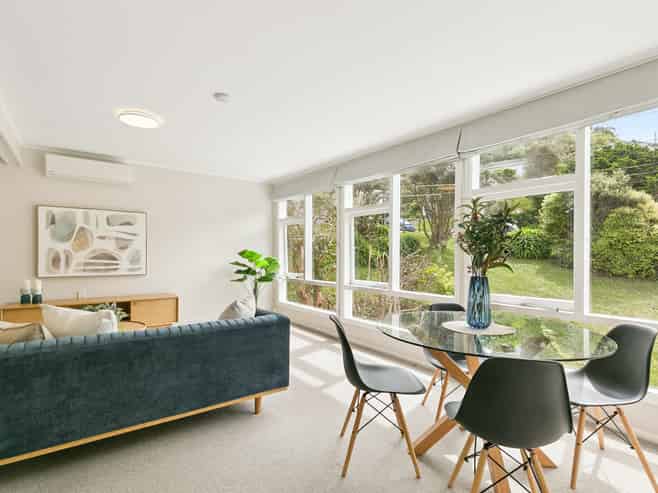 1/1 Canterbury Street, Karori