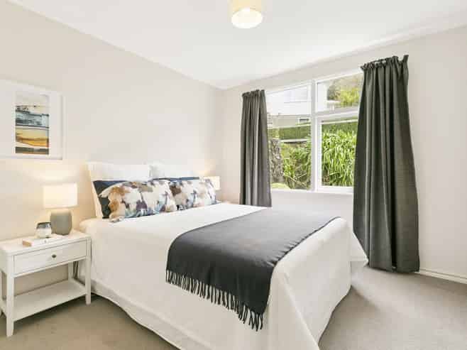 1/1 Canterbury Street, Karori