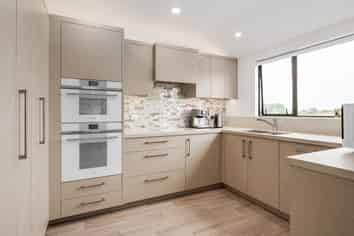 62 Grosvenor Gardens, Flagstaff
