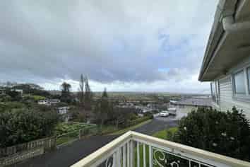 125 Brunton Crescent, Thames