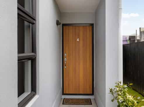 4/17 Cook Street, Hamilton East