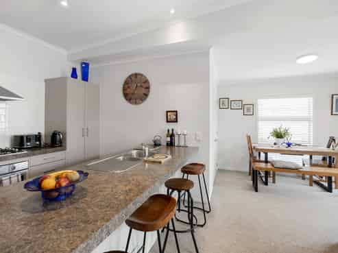 4/17 Cook Street, Hamilton East