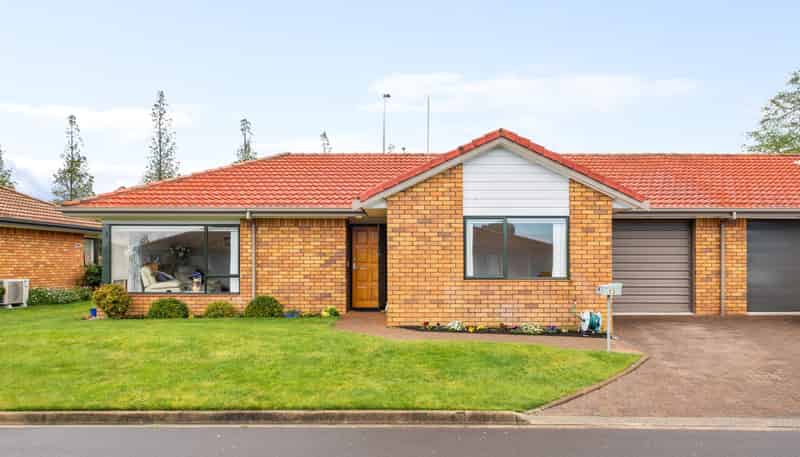 93 Grosvenor Gardens, Flagstaff