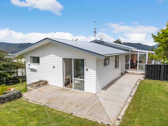 20 Redvers Drive, Belmont