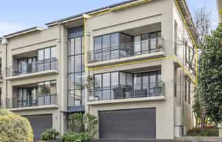 2F/5 Furneaux Way, Remuera