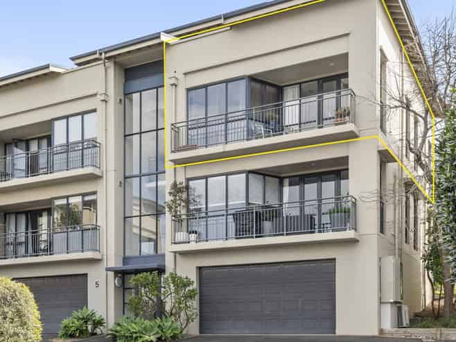 2F/5 Furneaux Way, Remuera