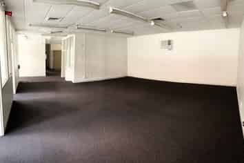 Functional Portage Road Office | 304m2