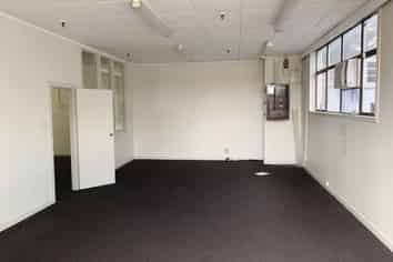 Functional Portage Road Office | 304m2