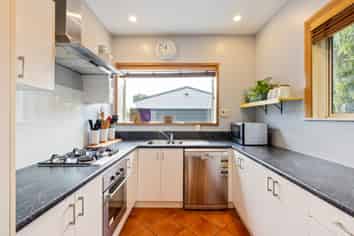 43 Marshall Street, WOOLSTON