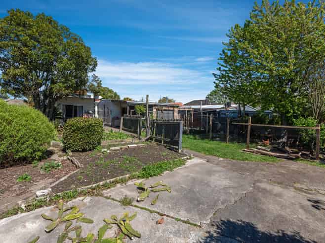 16 Buchanans Road, Sockburn