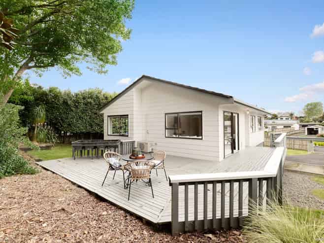 57 Riverside Drive, Waiuku