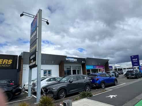 Stand Out and Be Exposed on Cameron