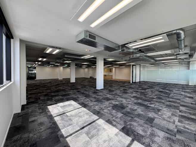 PREMIUM & AFFORDABLE TAKAPUNA OFFICE – MUST SEE!
