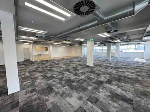 PREMIUM & AFFORDABLE TAKAPUNA OFFICE – MUST SEE!
