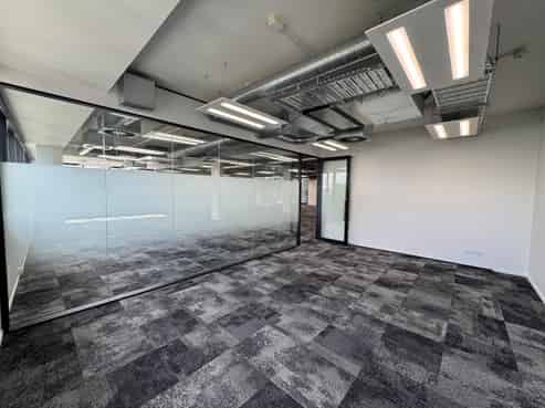 PREMIUM & AFFORDABLE TAKAPUNA OFFICE – MUST SEE!
