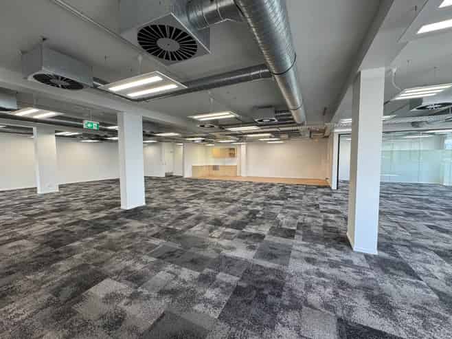 PREMIUM & AFFORDABLE TAKAPUNA OFFICE – MUST SEE!
