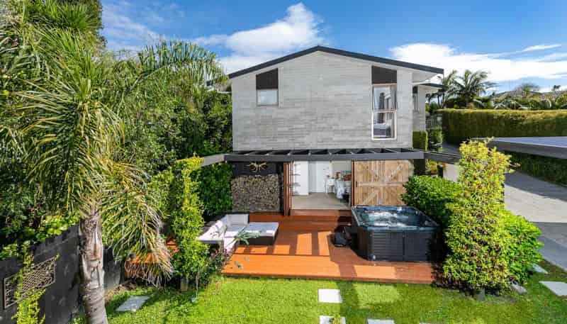 26 Asbury Crescent, Campbells Bay