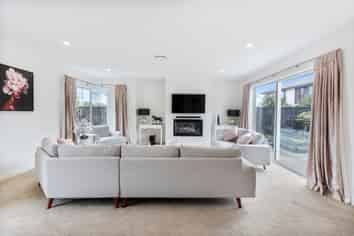 15 Canini Grove, Karaka