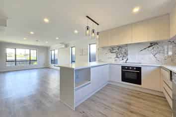 10A White Road, Manurewa
